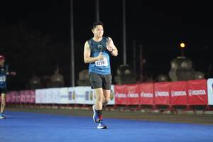 BIB: 4229
                            <button type="button" onclick="openModal(18013046)" class="btn btn-primary btn-sm float-right btn-popup" data-toggle="modal" data-target=".modal-high-quality">
                        <i class="fas fa-shopping-cart"></i> Add to Cart
                    </button>
                                            <button type="button" onclick="isThisMe(18013046, true)" class="btn btn-success btn-sm float-right btn-popup btn-isme hidden" data-toggle="tooltip" data-placement="bottom" title="นี่คือรูปของคุณใช่ไหม คลิกที่นี่เพื่อเอาเข้าอัลบั้ม">
                        <i class="fas fa-plus"></i> Add to album
                    </button>
                    <button type="button" onclick="isThisMe(18013046, false)" class="btn btn-warning btn-sm float-right btn-popup btn-isnotme hidden">
                        <i class="fas fa-ban"></i> Remove from album
                    </button>