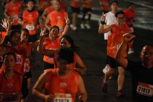 BIB: 375, 21813, 23078
                            <button type="button" onclick="openModal(17927840)" class="btn btn-primary btn-sm float-right btn-popup" data-toggle="modal" data-target=".modal-high-quality">
                        <i class="fas fa-shopping-cart"></i> Add to Cart
                    </button>
                                            <button type="button" onclick="isThisMe(17927840, true)" class="btn btn-success btn-sm float-right btn-popup btn-isme hidden" data-toggle="tooltip" data-placement="bottom" title="นี่คือรูปของคุณใช่ไหม คลิกที่นี่เพื่อเอาเข้าอัลบั้ม">
                        <i class="fas fa-plus"></i> Add to album
                    </button>
                    <button type="button" onclick="isThisMe(17927840, false)" class="btn btn-warning btn-sm float-right btn-popup btn-isnotme hidden">
                        <i class="fas fa-ban"></i> Remove from album
                    </button>