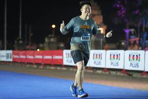 BIB: 300, 64461
                            <button type="button" onclick="openModal(18011467)" class="btn btn-primary btn-sm float-right btn-popup" data-toggle="modal" data-target=".modal-high-quality">
                        <i class="fas fa-shopping-cart"></i> Add to Cart
                    </button>
                                            <button type="button" onclick="isThisMe(18011467, true)" class="btn btn-success btn-sm float-right btn-popup btn-isme hidden" data-toggle="tooltip" data-placement="bottom" title="นี่คือรูปของคุณใช่ไหม คลิกที่นี่เพื่อเอาเข้าอัลบั้ม">
                        <i class="fas fa-plus"></i> Add to album
                    </button>
                    <button type="button" onclick="isThisMe(18011467, false)" class="btn btn-warning btn-sm float-right btn-popup btn-isnotme hidden">
                        <i class="fas fa-ban"></i> Remove from album
                    </button>