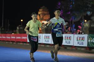 BIB: 40743, 44370
                            <button type="button" onclick="openModal(18011544)" class="btn btn-primary btn-sm float-right btn-popup" data-toggle="modal" data-target=".modal-high-quality">
                        <i class="fas fa-shopping-cart"></i> Add to Cart
                    </button>
                                            <button type="button" onclick="isThisMe(18011544, true)" class="btn btn-success btn-sm float-right btn-popup btn-isme hidden" data-toggle="tooltip" data-placement="bottom" title="นี่คือรูปของคุณใช่ไหม คลิกที่นี่เพื่อเอาเข้าอัลบั้ม">
                        <i class="fas fa-plus"></i> Add to album
                    </button>
                    <button type="button" onclick="isThisMe(18011544, false)" class="btn btn-warning btn-sm float-right btn-popup btn-isnotme hidden">
                        <i class="fas fa-ban"></i> Remove from album
                    </button>