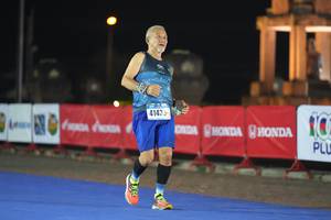 BIB: 4143
                            <button type="button" onclick="openModal(18014727)" class="btn btn-primary btn-sm float-right btn-popup" data-toggle="modal" data-target=".modal-high-quality">
                        <i class="fas fa-shopping-cart"></i> Add to Cart
                    </button>
                                            <button type="button" onclick="isThisMe(18014727, true)" class="btn btn-success btn-sm float-right btn-popup btn-isme hidden" data-toggle="tooltip" data-placement="bottom" title="นี่คือรูปของคุณใช่ไหม คลิกที่นี่เพื่อเอาเข้าอัลบั้ม">
                        <i class="fas fa-plus"></i> Add to album
                    </button>
                    <button type="button" onclick="isThisMe(18014727, false)" class="btn btn-warning btn-sm float-right btn-popup btn-isnotme hidden">
                        <i class="fas fa-ban"></i> Remove from album
                    </button>