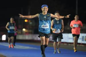 BIB: 40305
                            <button type="button" onclick="openModal(18014122)" class="btn btn-primary btn-sm float-right btn-popup" data-toggle="modal" data-target=".modal-high-quality">
                        <i class="fas fa-shopping-cart"></i> Add to Cart
                    </button>
                                            <button type="button" onclick="isThisMe(18014122, true)" class="btn btn-success btn-sm float-right btn-popup btn-isme hidden" data-toggle="tooltip" data-placement="bottom" title="นี่คือรูปของคุณใช่ไหม คลิกที่นี่เพื่อเอาเข้าอัลบั้ม">
                        <i class="fas fa-plus"></i> Add to album
                    </button>
                    <button type="button" onclick="isThisMe(18014122, false)" class="btn btn-warning btn-sm float-right btn-popup btn-isnotme hidden">
                        <i class="fas fa-ban"></i> Remove from album
                    </button>