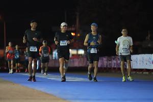 BIB: 41930, 40752, 075, 41397
                            <button type="button" onclick="openModal(18012926)" class="btn btn-primary btn-sm float-right btn-popup" data-toggle="modal" data-target=".modal-high-quality">
                        <i class="fas fa-shopping-cart"></i> Add to Cart
                    </button>
                                            <button type="button" onclick="isThisMe(18012926, true)" class="btn btn-success btn-sm float-right btn-popup btn-isme hidden" data-toggle="tooltip" data-placement="bottom" title="นี่คือรูปของคุณใช่ไหม คลิกที่นี่เพื่อเอาเข้าอัลบั้ม">
                        <i class="fas fa-plus"></i> Add to album
                    </button>
                    <button type="button" onclick="isThisMe(18012926, false)" class="btn btn-warning btn-sm float-right btn-popup btn-isnotme hidden">
                        <i class="fas fa-ban"></i> Remove from album
                    </button>