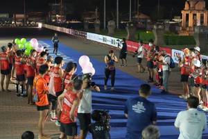 BIB: 261
                            <button type="button" onclick="openModal(18015397)" class="btn btn-primary btn-sm float-right btn-popup" data-toggle="modal" data-target=".modal-high-quality">
                        <i class="fas fa-shopping-cart"></i> Add to Cart
                    </button>
                                            <button type="button" onclick="isThisMe(18015397, true)" class="btn btn-success btn-sm float-right btn-popup btn-isme hidden" data-toggle="tooltip" data-placement="bottom" title="นี่คือรูปของคุณใช่ไหม คลิกที่นี่เพื่อเอาเข้าอัลบั้ม">
                        <i class="fas fa-plus"></i> Add to album
                    </button>
                    <button type="button" onclick="isThisMe(18015397, false)" class="btn btn-warning btn-sm float-right btn-popup btn-isnotme hidden">
                        <i class="fas fa-ban"></i> Remove from album
                    </button>