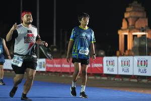 BIB: 43342, 43016
                            <button type="button" onclick="openModal(18014020)" class="btn btn-primary btn-sm float-right btn-popup" data-toggle="modal" data-target=".modal-high-quality">
                        <i class="fas fa-shopping-cart"></i> Add to Cart
                    </button>
                                            <button type="button" onclick="isThisMe(18014020, true)" class="btn btn-success btn-sm float-right btn-popup btn-isme hidden" data-toggle="tooltip" data-placement="bottom" title="นี่คือรูปของคุณใช่ไหม คลิกที่นี่เพื่อเอาเข้าอัลบั้ม">
                        <i class="fas fa-plus"></i> Add to album
                    </button>
                    <button type="button" onclick="isThisMe(18014020, false)" class="btn btn-warning btn-sm float-right btn-popup btn-isnotme hidden">
                        <i class="fas fa-ban"></i> Remove from album
                    </button>