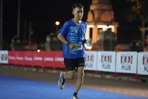 BIB: 2290
                            <button type="button" onclick="openModal(18011774)" class="btn btn-primary btn-sm float-right btn-popup" data-toggle="modal" data-target=".modal-high-quality">
                        <i class="fas fa-shopping-cart"></i> Add to Cart
                    </button>
                                            <button type="button" onclick="isThisMe(18011774, true)" class="btn btn-success btn-sm float-right btn-popup btn-isme hidden" data-toggle="tooltip" data-placement="bottom" title="นี่คือรูปของคุณใช่ไหม คลิกที่นี่เพื่อเอาเข้าอัลบั้ม">
                        <i class="fas fa-plus"></i> Add to album
                    </button>
                    <button type="button" onclick="isThisMe(18011774, false)" class="btn btn-warning btn-sm float-right btn-popup btn-isnotme hidden">
                        <i class="fas fa-ban"></i> Remove from album
                    </button>