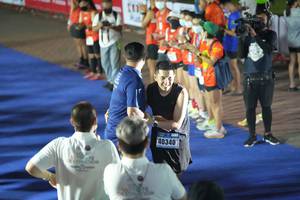 BIB: 40340
                            <button type="button" onclick="openModal(18015624)" class="btn btn-primary btn-sm float-right btn-popup" data-toggle="modal" data-target=".modal-high-quality">
                        <i class="fas fa-shopping-cart"></i> Add to Cart
                    </button>
                                            <button type="button" onclick="isThisMe(18015624, true)" class="btn btn-success btn-sm float-right btn-popup btn-isme hidden" data-toggle="tooltip" data-placement="bottom" title="นี่คือรูปของคุณใช่ไหม คลิกที่นี่เพื่อเอาเข้าอัลบั้ม">
                        <i class="fas fa-plus"></i> Add to album
                    </button>
                    <button type="button" onclick="isThisMe(18015624, false)" class="btn btn-warning btn-sm float-right btn-popup btn-isnotme hidden">
                        <i class="fas fa-ban"></i> Remove from album
                    </button>