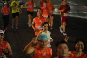 BIB: 2185
                            <button type="button" onclick="openModal(17930112)" class="btn btn-primary btn-sm float-right btn-popup" data-toggle="modal" data-target=".modal-high-quality">
                        <i class="fas fa-shopping-cart"></i> Add to Cart
                    </button>
                                            <button type="button" onclick="isThisMe(17930112, true)" class="btn btn-success btn-sm float-right btn-popup btn-isme hidden" data-toggle="tooltip" data-placement="bottom" title="นี่คือรูปของคุณใช่ไหม คลิกที่นี่เพื่อเอาเข้าอัลบั้ม">
                        <i class="fas fa-plus"></i> Add to album
                    </button>
                    <button type="button" onclick="isThisMe(17930112, false)" class="btn btn-warning btn-sm float-right btn-popup btn-isnotme hidden">
                        <i class="fas fa-ban"></i> Remove from album
                    </button>