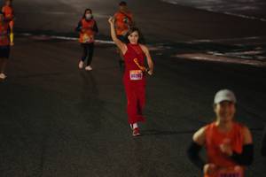 BIB: 66205
                            <button type="button" onclick="openModal(17939260)" class="btn btn-primary btn-sm float-right btn-popup" data-toggle="modal" data-target=".modal-high-quality">
                        <i class="fas fa-shopping-cart"></i> Add to Cart
                    </button>
                                            <button type="button" onclick="isThisMe(17939260, true)" class="btn btn-success btn-sm float-right btn-popup btn-isme hidden" data-toggle="tooltip" data-placement="bottom" title="นี่คือรูปของคุณใช่ไหม คลิกที่นี่เพื่อเอาเข้าอัลบั้ม">
                        <i class="fas fa-plus"></i> Add to album
                    </button>
                    <button type="button" onclick="isThisMe(17939260, false)" class="btn btn-warning btn-sm float-right btn-popup btn-isnotme hidden">
                        <i class="fas fa-ban"></i> Remove from album
                    </button>