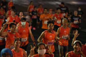 BIB: 21194, 20727, 22108, 26941, 227
                            <button type="button" onclick="openModal(17934974)" class="btn btn-primary btn-sm float-right btn-popup" data-toggle="modal" data-target=".modal-high-quality">
                        <i class="fas fa-shopping-cart"></i> Add to Cart
                    </button>
                                            <button type="button" onclick="isThisMe(17934974, true)" class="btn btn-success btn-sm float-right btn-popup btn-isme hidden" data-toggle="tooltip" data-placement="bottom" title="นี่คือรูปของคุณใช่ไหม คลิกที่นี่เพื่อเอาเข้าอัลบั้ม">
                        <i class="fas fa-plus"></i> Add to album
                    </button>
                    <button type="button" onclick="isThisMe(17934974, false)" class="btn btn-warning btn-sm float-right btn-popup btn-isnotme hidden">
                        <i class="fas fa-ban"></i> Remove from album
                    </button>