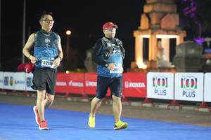 BIB: 42119, 2668
                            <button type="button" onclick="openModal(18015261)" class="btn btn-primary btn-sm float-right btn-popup" data-toggle="modal" data-target=".modal-high-quality">
                        <i class="fas fa-shopping-cart"></i> Add to Cart
                    </button>
                                            <button type="button" onclick="isThisMe(18015261, true)" class="btn btn-success btn-sm float-right btn-popup btn-isme hidden" data-toggle="tooltip" data-placement="bottom" title="นี่คือรูปของคุณใช่ไหม คลิกที่นี่เพื่อเอาเข้าอัลบั้ม">
                        <i class="fas fa-plus"></i> Add to album
                    </button>
                    <button type="button" onclick="isThisMe(18015261, false)" class="btn btn-warning btn-sm float-right btn-popup btn-isnotme hidden">
                        <i class="fas fa-ban"></i> Remove from album
                    </button>