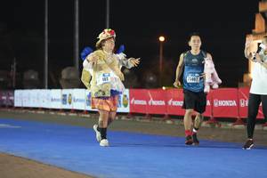 BIB: 102, 73407
                            <button type="button" onclick="openModal(18014995)" class="btn btn-primary btn-sm float-right btn-popup" data-toggle="modal" data-target=".modal-high-quality">
                        <i class="fas fa-shopping-cart"></i> Add to Cart
                    </button>
                                            <button type="button" onclick="isThisMe(18014995, true)" class="btn btn-success btn-sm float-right btn-popup btn-isme hidden" data-toggle="tooltip" data-placement="bottom" title="นี่คือรูปของคุณใช่ไหม คลิกที่นี่เพื่อเอาเข้าอัลบั้ม">
                        <i class="fas fa-plus"></i> Add to album
                    </button>
                    <button type="button" onclick="isThisMe(18014995, false)" class="btn btn-warning btn-sm float-right btn-popup btn-isnotme hidden">
                        <i class="fas fa-ban"></i> Remove from album
                    </button>