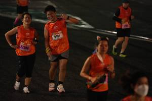 BIB: 0101, 27300
                            <button type="button" onclick="openModal(17938062)" class="btn btn-primary btn-sm float-right btn-popup" data-toggle="modal" data-target=".modal-high-quality">
                        <i class="fas fa-shopping-cart"></i> Add to Cart
                    </button>
                                            <button type="button" onclick="isThisMe(17938062, true)" class="btn btn-success btn-sm float-right btn-popup btn-isme hidden" data-toggle="tooltip" data-placement="bottom" title="นี่คือรูปของคุณใช่ไหม คลิกที่นี่เพื่อเอาเข้าอัลบั้ม">
                        <i class="fas fa-plus"></i> Add to album
                    </button>
                    <button type="button" onclick="isThisMe(17938062, false)" class="btn btn-warning btn-sm float-right btn-popup btn-isnotme hidden">
                        <i class="fas fa-ban"></i> Remove from album
                    </button>