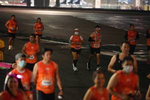 BIB: 995
                            <button type="button" onclick="openModal(17936333)" class="btn btn-primary btn-sm float-right btn-popup" data-toggle="modal" data-target=".modal-high-quality">
                        <i class="fas fa-shopping-cart"></i> Add to Cart
                    </button>
                                            <button type="button" onclick="isThisMe(17936333, true)" class="btn btn-success btn-sm float-right btn-popup btn-isme hidden" data-toggle="tooltip" data-placement="bottom" title="นี่คือรูปของคุณใช่ไหม คลิกที่นี่เพื่อเอาเข้าอัลบั้ม">
                        <i class="fas fa-plus"></i> Add to album
                    </button>
                    <button type="button" onclick="isThisMe(17936333, false)" class="btn btn-warning btn-sm float-right btn-popup btn-isnotme hidden">
                        <i class="fas fa-ban"></i> Remove from album
                    </button>