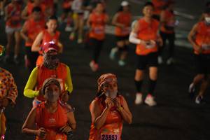 BIB: 25953
                            <button type="button" onclick="openModal(17934856)" class="btn btn-primary btn-sm float-right btn-popup" data-toggle="modal" data-target=".modal-high-quality">
                        <i class="fas fa-shopping-cart"></i> Add to Cart
                    </button>
                                            <button type="button" onclick="isThisMe(17934856, true)" class="btn btn-success btn-sm float-right btn-popup btn-isme hidden" data-toggle="tooltip" data-placement="bottom" title="นี่คือรูปของคุณใช่ไหม คลิกที่นี่เพื่อเอาเข้าอัลบั้ม">
                        <i class="fas fa-plus"></i> Add to album
                    </button>
                    <button type="button" onclick="isThisMe(17934856, false)" class="btn btn-warning btn-sm float-right btn-popup btn-isnotme hidden">
                        <i class="fas fa-ban"></i> Remove from album
                    </button>