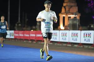 BIB: 42517
                            <button type="button" onclick="openModal(18008376)" class="btn btn-primary btn-sm float-right btn-popup" data-toggle="modal" data-target=".modal-high-quality">
                        <i class="fas fa-shopping-cart"></i> Add to Cart
                    </button>
                                            <button type="button" onclick="isThisMe(18008376, true)" class="btn btn-success btn-sm float-right btn-popup btn-isme hidden" data-toggle="tooltip" data-placement="bottom" title="นี่คือรูปของคุณใช่ไหม คลิกที่นี่เพื่อเอาเข้าอัลบั้ม">
                        <i class="fas fa-plus"></i> Add to album
                    </button>
                    <button type="button" onclick="isThisMe(18008376, false)" class="btn btn-warning btn-sm float-right btn-popup btn-isnotme hidden">
                        <i class="fas fa-ban"></i> Remove from album
                    </button>