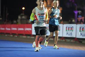 BIB: 40459
                            <button type="button" onclick="openModal(18011948)" class="btn btn-primary btn-sm float-right btn-popup" data-toggle="modal" data-target=".modal-high-quality">
                        <i class="fas fa-shopping-cart"></i> Add to Cart
                    </button>
                                            <button type="button" onclick="isThisMe(18011948, true)" class="btn btn-success btn-sm float-right btn-popup btn-isme hidden" data-toggle="tooltip" data-placement="bottom" title="นี่คือรูปของคุณใช่ไหม คลิกที่นี่เพื่อเอาเข้าอัลบั้ม">
                        <i class="fas fa-plus"></i> Add to album
                    </button>
                    <button type="button" onclick="isThisMe(18011948, false)" class="btn btn-warning btn-sm float-right btn-popup btn-isnotme hidden">
                        <i class="fas fa-ban"></i> Remove from album
                    </button>