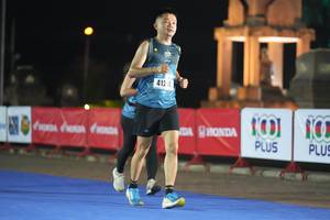 BIB: 412
                            <button type="button" onclick="openModal(18015222)" class="btn btn-primary btn-sm float-right btn-popup" data-toggle="modal" data-target=".modal-high-quality">
                        <i class="fas fa-shopping-cart"></i> Add to Cart
                    </button>
                                            <button type="button" onclick="isThisMe(18015222, true)" class="btn btn-success btn-sm float-right btn-popup btn-isme hidden" data-toggle="tooltip" data-placement="bottom" title="นี่คือรูปของคุณใช่ไหม คลิกที่นี่เพื่อเอาเข้าอัลบั้ม">
                        <i class="fas fa-plus"></i> Add to album
                    </button>
                    <button type="button" onclick="isThisMe(18015222, false)" class="btn btn-warning btn-sm float-right btn-popup btn-isnotme hidden">
                        <i class="fas fa-ban"></i> Remove from album
                    </button>