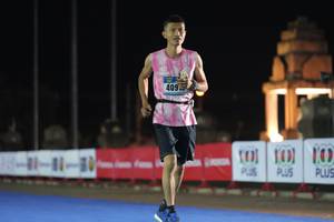 BIB: 409
                            <button type="button" onclick="openModal(18013357)" class="btn btn-primary btn-sm float-right btn-popup" data-toggle="modal" data-target=".modal-high-quality">
                        <i class="fas fa-shopping-cart"></i> Add to Cart
                    </button>
                                            <button type="button" onclick="isThisMe(18013357, true)" class="btn btn-success btn-sm float-right btn-popup btn-isme hidden" data-toggle="tooltip" data-placement="bottom" title="นี่คือรูปของคุณใช่ไหม คลิกที่นี่เพื่อเอาเข้าอัลบั้ม">
                        <i class="fas fa-plus"></i> Add to album
                    </button>
                    <button type="button" onclick="isThisMe(18013357, false)" class="btn btn-warning btn-sm float-right btn-popup btn-isnotme hidden">
                        <i class="fas fa-ban"></i> Remove from album
                    </button>