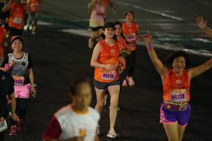 BIB: 89216, 335, 94238
                            <button type="button" onclick="openModal(17936182)" class="btn btn-primary btn-sm float-right btn-popup" data-toggle="modal" data-target=".modal-high-quality">
                        <i class="fas fa-shopping-cart"></i> Add to Cart
                    </button>
                                            <button type="button" onclick="isThisMe(17936182, true)" class="btn btn-success btn-sm float-right btn-popup btn-isme hidden" data-toggle="tooltip" data-placement="bottom" title="นี่คือรูปของคุณใช่ไหม คลิกที่นี่เพื่อเอาเข้าอัลบั้ม">
                        <i class="fas fa-plus"></i> Add to album
                    </button>
                    <button type="button" onclick="isThisMe(17936182, false)" class="btn btn-warning btn-sm float-right btn-popup btn-isnotme hidden">
                        <i class="fas fa-ban"></i> Remove from album
                    </button>