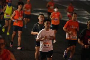 BIB: 21948, 20719
                            <button type="button" onclick="openModal(17927102)" class="btn btn-primary btn-sm float-right btn-popup" data-toggle="modal" data-target=".modal-high-quality">
                        <i class="fas fa-shopping-cart"></i> Add to Cart
                    </button>
                                            <button type="button" onclick="isThisMe(17927102, true)" class="btn btn-success btn-sm float-right btn-popup btn-isme hidden" data-toggle="tooltip" data-placement="bottom" title="นี่คือรูปของคุณใช่ไหม คลิกที่นี่เพื่อเอาเข้าอัลบั้ม">
                        <i class="fas fa-plus"></i> Add to album
                    </button>
                    <button type="button" onclick="isThisMe(17927102, false)" class="btn btn-warning btn-sm float-right btn-popup btn-isnotme hidden">
                        <i class="fas fa-ban"></i> Remove from album
                    </button>