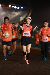 BIB: 25165, 23823, 26750
                            <button type="button" onclick="openModal(16921007)" class="btn btn-primary btn-sm float-right btn-popup" data-toggle="modal" data-target=".modal-high-quality">
                        <i class="fas fa-shopping-cart"></i> Add to Cart
                    </button>
                                            <button type="button" onclick="isThisMe(16921007, true)" class="btn btn-success btn-sm float-right btn-popup btn-isme hidden" data-toggle="tooltip" data-placement="bottom" title="นี่คือรูปของคุณใช่ไหม คลิกที่นี่เพื่อเอาเข้าอัลบั้ม">
                        <i class="fas fa-plus"></i> Add to album
                    </button>
                    <button type="button" onclick="isThisMe(16921007, false)" class="btn btn-warning btn-sm float-right btn-popup btn-isnotme hidden">
                        <i class="fas fa-ban"></i> Remove from album
                    </button>