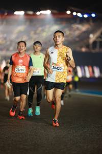 BIB: 20433, 22285, 0533
                            <button type="button" onclick="openModal(16918997)" class="btn btn-primary btn-sm float-right btn-popup" data-toggle="modal" data-target=".modal-high-quality">
                        <i class="fas fa-shopping-cart"></i> Add to Cart
                    </button>
                                            <button type="button" onclick="isThisMe(16918997, true)" class="btn btn-success btn-sm float-right btn-popup btn-isme hidden" data-toggle="tooltip" data-placement="bottom" title="นี่คือรูปของคุณใช่ไหม คลิกที่นี่เพื่อเอาเข้าอัลบั้ม">
                        <i class="fas fa-plus"></i> Add to album
                    </button>
                    <button type="button" onclick="isThisMe(16918997, false)" class="btn btn-warning btn-sm float-right btn-popup btn-isnotme hidden">
                        <i class="fas fa-ban"></i> Remove from album
                    </button>