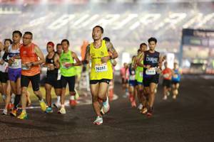 BIB: 102, 20397
                            <button type="button" onclick="openModal(16826878)" class="btn btn-primary btn-sm float-right btn-popup" data-toggle="modal" data-target=".modal-high-quality">
                        <i class="fas fa-shopping-cart"></i> Add to Cart
                    </button>
                                            <button type="button" onclick="isThisMe(16826878, true)" class="btn btn-success btn-sm float-right btn-popup btn-isme hidden" data-toggle="tooltip" data-placement="bottom" title="นี่คือรูปของคุณใช่ไหม คลิกที่นี่เพื่อเอาเข้าอัลบั้ม">
                        <i class="fas fa-plus"></i> Add to album
                    </button>
                    <button type="button" onclick="isThisMe(16826878, false)" class="btn btn-warning btn-sm float-right btn-popup btn-isnotme hidden">
                        <i class="fas fa-ban"></i> Remove from album
                    </button>