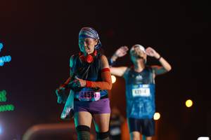 BIB: 44581, 4014, 0000
                            <button type="button" onclick="openModal(16636048)" class="btn btn-primary btn-sm float-right btn-popup" data-toggle="modal" data-target=".modal-high-quality">
                        <i class="fas fa-shopping-cart"></i> Add to Cart
                    </button>
                                            <button type="button" onclick="isThisMe(16636048, true)" class="btn btn-success btn-sm float-right btn-popup btn-isme hidden" data-toggle="tooltip" data-placement="bottom" title="นี่คือรูปของคุณใช่ไหม คลิกที่นี่เพื่อเอาเข้าอัลบั้ม">
                        <i class="fas fa-plus"></i> Add to album
                    </button>
                    <button type="button" onclick="isThisMe(16636048, false)" class="btn btn-warning btn-sm float-right btn-popup btn-isnotme hidden">
                        <i class="fas fa-ban"></i> Remove from album
                    </button>