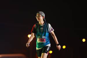 BIB: 4300
                            <button type="button" onclick="openModal(16642073)" class="btn btn-primary btn-sm float-right btn-popup" data-toggle="modal" data-target=".modal-high-quality">
                        <i class="fas fa-shopping-cart"></i> Add to Cart
                    </button>
                                            <button type="button" onclick="isThisMe(16642073, true)" class="btn btn-success btn-sm float-right btn-popup btn-isme hidden" data-toggle="tooltip" data-placement="bottom" title="นี่คือรูปของคุณใช่ไหม คลิกที่นี่เพื่อเอาเข้าอัลบั้ม">
                        <i class="fas fa-plus"></i> Add to album
                    </button>
                    <button type="button" onclick="isThisMe(16642073, false)" class="btn btn-warning btn-sm float-right btn-popup btn-isnotme hidden">
                        <i class="fas fa-ban"></i> Remove from album
                    </button>