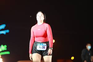 BIB: 4326, 2000000
                            <button type="button" onclick="openModal(16637390)" class="btn btn-primary btn-sm float-right btn-popup" data-toggle="modal" data-target=".modal-high-quality">
                        <i class="fas fa-shopping-cart"></i> Add to Cart
                    </button>
                                            <button type="button" onclick="isThisMe(16637390, true)" class="btn btn-success btn-sm float-right btn-popup btn-isme hidden" data-toggle="tooltip" data-placement="bottom" title="นี่คือรูปของคุณใช่ไหม คลิกที่นี่เพื่อเอาเข้าอัลบั้ม">
                        <i class="fas fa-plus"></i> Add to album
                    </button>
                    <button type="button" onclick="isThisMe(16637390, false)" class="btn btn-warning btn-sm float-right btn-popup btn-isnotme hidden">
                        <i class="fas fa-ban"></i> Remove from album
                    </button>