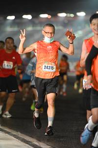 BIB: 24315, 2825, 
                            <button type="button" onclick="openModal(16982799)" class="btn btn-primary btn-sm float-right btn-popup" data-toggle="modal" data-target=".modal-high-quality">
                        <i class="fas fa-shopping-cart"></i> Add to Cart
                    </button>
                                            <button type="button" onclick="isThisMe(16982799, true)" class="btn btn-success btn-sm float-right btn-popup btn-isme hidden" data-toggle="tooltip" data-placement="bottom" title="นี่คือรูปของคุณใช่ไหม คลิกที่นี่เพื่อเอาเข้าอัลบั้ม">
                        <i class="fas fa-plus"></i> Add to album
                    </button>
                    <button type="button" onclick="isThisMe(16982799, false)" class="btn btn-warning btn-sm float-right btn-popup btn-isnotme hidden">
                        <i class="fas fa-ban"></i> Remove from album
                    </button>