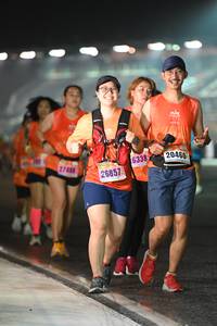 BIB: 20460, 6338, 26857, 2748
                            <button type="button" onclick="openModal(17014246)" class="btn btn-primary btn-sm float-right btn-popup" data-toggle="modal" data-target=".modal-high-quality">
                        <i class="fas fa-shopping-cart"></i> Add to Cart
                    </button>
                                            <button type="button" onclick="isThisMe(17014246, true)" class="btn btn-success btn-sm float-right btn-popup btn-isme hidden" data-toggle="tooltip" data-placement="bottom" title="นี่คือรูปของคุณใช่ไหม คลิกที่นี่เพื่อเอาเข้าอัลบั้ม">
                        <i class="fas fa-plus"></i> Add to album
                    </button>
                    <button type="button" onclick="isThisMe(17014246, false)" class="btn btn-warning btn-sm float-right btn-popup btn-isnotme hidden">
                        <i class="fas fa-ban"></i> Remove from album
                    </button>