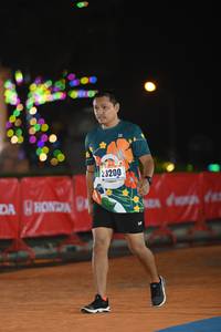 BIB: 23200
                            <button type="button" onclick="openModal(17177404)" class="btn btn-primary btn-sm float-right btn-popup" data-toggle="modal" data-target=".modal-high-quality">
                        <i class="fas fa-shopping-cart"></i> Add to Cart
                    </button>
                                            <button type="button" onclick="isThisMe(17177404, true)" class="btn btn-success btn-sm float-right btn-popup btn-isme hidden" data-toggle="tooltip" data-placement="bottom" title="นี่คือรูปของคุณใช่ไหม คลิกที่นี่เพื่อเอาเข้าอัลบั้ม">
                        <i class="fas fa-plus"></i> Add to album
                    </button>
                    <button type="button" onclick="isThisMe(17177404, false)" class="btn btn-warning btn-sm float-right btn-popup btn-isnotme hidden">
                        <i class="fas fa-ban"></i> Remove from album
                    </button>