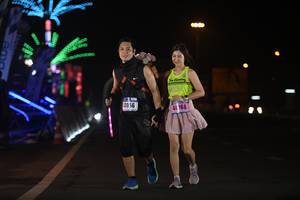 BIB: 13056, 166
                            <button type="button" onclick="openModal(17211315)" class="btn btn-primary btn-sm float-right btn-popup" data-toggle="modal" data-target=".modal-high-quality">
                        <i class="fas fa-shopping-cart"></i> Add to Cart
                    </button>
                                            <button type="button" onclick="isThisMe(17211315, true)" class="btn btn-success btn-sm float-right btn-popup btn-isme hidden" data-toggle="tooltip" data-placement="bottom" title="นี่คือรูปของคุณใช่ไหม คลิกที่นี่เพื่อเอาเข้าอัลบั้ม">
                        <i class="fas fa-plus"></i> Add to album
                    </button>
                    <button type="button" onclick="isThisMe(17211315, false)" class="btn btn-warning btn-sm float-right btn-popup btn-isnotme hidden">
                        <i class="fas fa-ban"></i> Remove from album
                    </button>