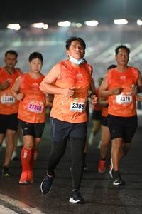 BIB: 376, 22300, 2308, 27266
                            <button type="button" onclick="openModal(17001058)" class="btn btn-primary btn-sm float-right btn-popup" data-toggle="modal" data-target=".modal-high-quality">
                        <i class="fas fa-shopping-cart"></i> Add to Cart
                    </button>
                                            <button type="button" onclick="isThisMe(17001058, true)" class="btn btn-success btn-sm float-right btn-popup btn-isme hidden" data-toggle="tooltip" data-placement="bottom" title="นี่คือรูปของคุณใช่ไหม คลิกที่นี่เพื่อเอาเข้าอัลบั้ม">
                        <i class="fas fa-plus"></i> Add to album
                    </button>
                    <button type="button" onclick="isThisMe(17001058, false)" class="btn btn-warning btn-sm float-right btn-popup btn-isnotme hidden">
                        <i class="fas fa-ban"></i> Remove from album
                    </button>