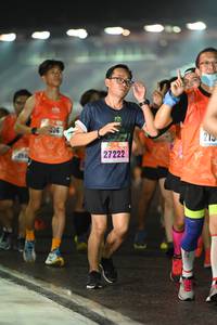 BIB: 213, 27222
                            <button type="button" onclick="openModal(17013121)" class="btn btn-primary btn-sm float-right btn-popup" data-toggle="modal" data-target=".modal-high-quality">
                        <i class="fas fa-shopping-cart"></i> Add to Cart
                    </button>
                                            <button type="button" onclick="isThisMe(17013121, true)" class="btn btn-success btn-sm float-right btn-popup btn-isme hidden" data-toggle="tooltip" data-placement="bottom" title="นี่คือรูปของคุณใช่ไหม คลิกที่นี่เพื่อเอาเข้าอัลบั้ม">
                        <i class="fas fa-plus"></i> Add to album
                    </button>
                    <button type="button" onclick="isThisMe(17013121, false)" class="btn btn-warning btn-sm float-right btn-popup btn-isnotme hidden">
                        <i class="fas fa-ban"></i> Remove from album
                    </button>