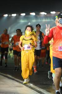 BIB: 160
                            <button type="button" onclick="openModal(16991474)" class="btn btn-primary btn-sm float-right btn-popup" data-toggle="modal" data-target=".modal-high-quality">
                        <i class="fas fa-shopping-cart"></i> Add to Cart
                    </button>
                                            <button type="button" onclick="isThisMe(16991474, true)" class="btn btn-success btn-sm float-right btn-popup btn-isme hidden" data-toggle="tooltip" data-placement="bottom" title="นี่คือรูปของคุณใช่ไหม คลิกที่นี่เพื่อเอาเข้าอัลบั้ม">
                        <i class="fas fa-plus"></i> Add to album
                    </button>
                    <button type="button" onclick="isThisMe(16991474, false)" class="btn btn-warning btn-sm float-right btn-popup btn-isnotme hidden">
                        <i class="fas fa-ban"></i> Remove from album
                    </button>