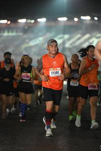 BIB: 21381, 2520, 21616, 26886
                            <button type="button" onclick="openModal(16993763)" class="btn btn-primary btn-sm float-right btn-popup" data-toggle="modal" data-target=".modal-high-quality">
                        <i class="fas fa-shopping-cart"></i> Add to Cart
                    </button>
                                            <button type="button" onclick="isThisMe(16993763, true)" class="btn btn-success btn-sm float-right btn-popup btn-isme hidden" data-toggle="tooltip" data-placement="bottom" title="นี่คือรูปของคุณใช่ไหม คลิกที่นี่เพื่อเอาเข้าอัลบั้ม">
                        <i class="fas fa-plus"></i> Add to album
                    </button>
                    <button type="button" onclick="isThisMe(16993763, false)" class="btn btn-warning btn-sm float-right btn-popup btn-isnotme hidden">
                        <i class="fas fa-ban"></i> Remove from album
                    </button>