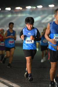 BIB: 10176
                            <button type="button" onclick="openModal(17047069)" class="btn btn-primary btn-sm float-right btn-popup" data-toggle="modal" data-target=".modal-high-quality">
                        <i class="fas fa-shopping-cart"></i> Add to Cart
                    </button>
                                            <button type="button" onclick="isThisMe(17047069, true)" class="btn btn-success btn-sm float-right btn-popup btn-isme hidden" data-toggle="tooltip" data-placement="bottom" title="นี่คือรูปของคุณใช่ไหม คลิกที่นี่เพื่อเอาเข้าอัลบั้ม">
                        <i class="fas fa-plus"></i> Add to album
                    </button>
                    <button type="button" onclick="isThisMe(17047069, false)" class="btn btn-warning btn-sm float-right btn-popup btn-isnotme hidden">
                        <i class="fas fa-ban"></i> Remove from album
                    </button>