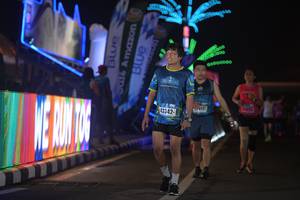 BIB: 43342
                            <button type="button" onclick="openModal(17207041)" class="btn btn-primary btn-sm float-right btn-popup" data-toggle="modal" data-target=".modal-high-quality">
                        <i class="fas fa-shopping-cart"></i> Add to Cart
                    </button>
                                            <button type="button" onclick="isThisMe(17207041, true)" class="btn btn-success btn-sm float-right btn-popup btn-isme hidden" data-toggle="tooltip" data-placement="bottom" title="นี่คือรูปของคุณใช่ไหม คลิกที่นี่เพื่อเอาเข้าอัลบั้ม">
                        <i class="fas fa-plus"></i> Add to album
                    </button>
                    <button type="button" onclick="isThisMe(17207041, false)" class="btn btn-warning btn-sm float-right btn-popup btn-isnotme hidden">
                        <i class="fas fa-ban"></i> Remove from album
                    </button>