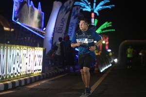 BIB: 815
                            <button type="button" onclick="openModal(17209882)" class="btn btn-primary btn-sm float-right btn-popup" data-toggle="modal" data-target=".modal-high-quality">
                        <i class="fas fa-shopping-cart"></i> Add to Cart
                    </button>
                                            <button type="button" onclick="isThisMe(17209882, true)" class="btn btn-success btn-sm float-right btn-popup btn-isme hidden" data-toggle="tooltip" data-placement="bottom" title="นี่คือรูปของคุณใช่ไหม คลิกที่นี่เพื่อเอาเข้าอัลบั้ม">
                        <i class="fas fa-plus"></i> Add to album
                    </button>
                    <button type="button" onclick="isThisMe(17209882, false)" class="btn btn-warning btn-sm float-right btn-popup btn-isnotme hidden">
                        <i class="fas fa-ban"></i> Remove from album
                    </button>