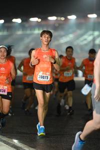 BIB: 20075, 034
                            <button type="button" onclick="openModal(16973518)" class="btn btn-primary btn-sm float-right btn-popup" data-toggle="modal" data-target=".modal-high-quality">
                        <i class="fas fa-shopping-cart"></i> Add to Cart
                    </button>
                                            <button type="button" onclick="isThisMe(16973518, true)" class="btn btn-success btn-sm float-right btn-popup btn-isme hidden" data-toggle="tooltip" data-placement="bottom" title="นี่คือรูปของคุณใช่ไหม คลิกที่นี่เพื่อเอาเข้าอัลบั้ม">
                        <i class="fas fa-plus"></i> Add to album
                    </button>
                    <button type="button" onclick="isThisMe(16973518, false)" class="btn btn-warning btn-sm float-right btn-popup btn-isnotme hidden">
                        <i class="fas fa-ban"></i> Remove from album
                    </button>