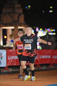 BIB: 000, 27434, 22333
                            <button type="button" onclick="openModal(17184070)" class="btn btn-primary btn-sm float-right btn-popup" data-toggle="modal" data-target=".modal-high-quality">
                        <i class="fas fa-shopping-cart"></i> Add to Cart
                    </button>
                                            <button type="button" onclick="isThisMe(17184070, true)" class="btn btn-success btn-sm float-right btn-popup btn-isme hidden" data-toggle="tooltip" data-placement="bottom" title="นี่คือรูปของคุณใช่ไหม คลิกที่นี่เพื่อเอาเข้าอัลบั้ม">
                        <i class="fas fa-plus"></i> Add to album
                    </button>
                    <button type="button" onclick="isThisMe(17184070, false)" class="btn btn-warning btn-sm float-right btn-popup btn-isnotme hidden">
                        <i class="fas fa-ban"></i> Remove from album
                    </button>