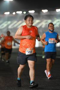 BIB: 89207, 24132
                            <button type="button" onclick="openModal(17020969)" class="btn btn-primary btn-sm float-right btn-popup" data-toggle="modal" data-target=".modal-high-quality">
                        <i class="fas fa-shopping-cart"></i> Add to Cart
                    </button>
                                            <button type="button" onclick="isThisMe(17020969, true)" class="btn btn-success btn-sm float-right btn-popup btn-isme hidden" data-toggle="tooltip" data-placement="bottom" title="นี่คือรูปของคุณใช่ไหม คลิกที่นี่เพื่อเอาเข้าอัลบั้ม">
                        <i class="fas fa-plus"></i> Add to album
                    </button>
                    <button type="button" onclick="isThisMe(17020969, false)" class="btn btn-warning btn-sm float-right btn-popup btn-isnotme hidden">
                        <i class="fas fa-ban"></i> Remove from album
                    </button>