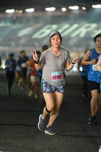 BIB: 13185
                            <button type="button" onclick="openModal(17067424)" class="btn btn-primary btn-sm float-right btn-popup" data-toggle="modal" data-target=".modal-high-quality">
                        <i class="fas fa-shopping-cart"></i> Add to Cart
                    </button>
                                            <button type="button" onclick="isThisMe(17067424, true)" class="btn btn-success btn-sm float-right btn-popup btn-isme hidden" data-toggle="tooltip" data-placement="bottom" title="นี่คือรูปของคุณใช่ไหม คลิกที่นี่เพื่อเอาเข้าอัลบั้ม">
                        <i class="fas fa-plus"></i> Add to album
                    </button>
                    <button type="button" onclick="isThisMe(17067424, false)" class="btn btn-warning btn-sm float-right btn-popup btn-isnotme hidden">
                        <i class="fas fa-ban"></i> Remove from album
                    </button>
