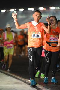 BIB: 22298, 27292
                            <button type="button" onclick="openModal(17011243)" class="btn btn-primary btn-sm float-right btn-popup" data-toggle="modal" data-target=".modal-high-quality">
                        <i class="fas fa-shopping-cart"></i> Add to Cart
                    </button>
                                            <button type="button" onclick="isThisMe(17011243, true)" class="btn btn-success btn-sm float-right btn-popup btn-isme hidden" data-toggle="tooltip" data-placement="bottom" title="นี่คือรูปของคุณใช่ไหม คลิกที่นี่เพื่อเอาเข้าอัลบั้ม">
                        <i class="fas fa-plus"></i> Add to album
                    </button>
                    <button type="button" onclick="isThisMe(17011243, false)" class="btn btn-warning btn-sm float-right btn-popup btn-isnotme hidden">
                        <i class="fas fa-ban"></i> Remove from album
                    </button>