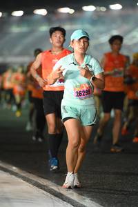 BIB: 26299
                            <button type="button" onclick="openModal(16999856)" class="btn btn-primary btn-sm float-right btn-popup" data-toggle="modal" data-target=".modal-high-quality">
                        <i class="fas fa-shopping-cart"></i> Add to Cart
                    </button>
                                            <button type="button" onclick="isThisMe(16999856, true)" class="btn btn-success btn-sm float-right btn-popup btn-isme hidden" data-toggle="tooltip" data-placement="bottom" title="นี่คือรูปของคุณใช่ไหม คลิกที่นี่เพื่อเอาเข้าอัลบั้ม">
                        <i class="fas fa-plus"></i> Add to album
                    </button>
                    <button type="button" onclick="isThisMe(16999856, false)" class="btn btn-warning btn-sm float-right btn-popup btn-isnotme hidden">
                        <i class="fas fa-ban"></i> Remove from album
                    </button>