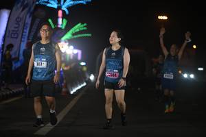 BIB: 303, 584
                            <button type="button" onclick="openModal(17209250)" class="btn btn-primary btn-sm float-right btn-popup" data-toggle="modal" data-target=".modal-high-quality">
                        <i class="fas fa-shopping-cart"></i> Add to Cart
                    </button>
                                            <button type="button" onclick="isThisMe(17209250, true)" class="btn btn-success btn-sm float-right btn-popup btn-isme hidden" data-toggle="tooltip" data-placement="bottom" title="นี่คือรูปของคุณใช่ไหม คลิกที่นี่เพื่อเอาเข้าอัลบั้ม">
                        <i class="fas fa-plus"></i> Add to album
                    </button>
                    <button type="button" onclick="isThisMe(17209250, false)" class="btn btn-warning btn-sm float-right btn-popup btn-isnotme hidden">
                        <i class="fas fa-ban"></i> Remove from album
                    </button>