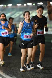 BIB: 13438, 14436, 12040
                            <button type="button" onclick="openModal(17067102)" class="btn btn-primary btn-sm float-right btn-popup" data-toggle="modal" data-target=".modal-high-quality">
                        <i class="fas fa-shopping-cart"></i> Add to Cart
                    </button>
                                            <button type="button" onclick="isThisMe(17067102, true)" class="btn btn-success btn-sm float-right btn-popup btn-isme hidden" data-toggle="tooltip" data-placement="bottom" title="นี่คือรูปของคุณใช่ไหม คลิกที่นี่เพื่อเอาเข้าอัลบั้ม">
                        <i class="fas fa-plus"></i> Add to album
                    </button>
                    <button type="button" onclick="isThisMe(17067102, false)" class="btn btn-warning btn-sm float-right btn-popup btn-isnotme hidden">
                        <i class="fas fa-ban"></i> Remove from album
                    </button>